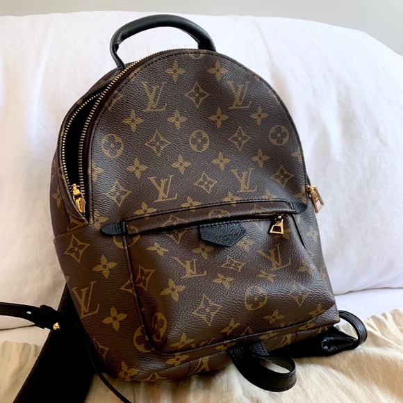 MAKE OFFER -NEW AUTHENTIC PALM SPRINGS BACKPACK PM - Picture 2 of 8